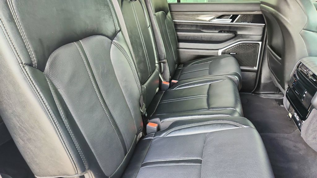 2024 Jeep Wagoneer L