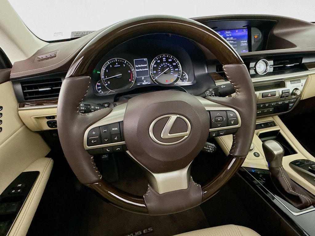 Thumbnail: 2018 Lexus ES - 11