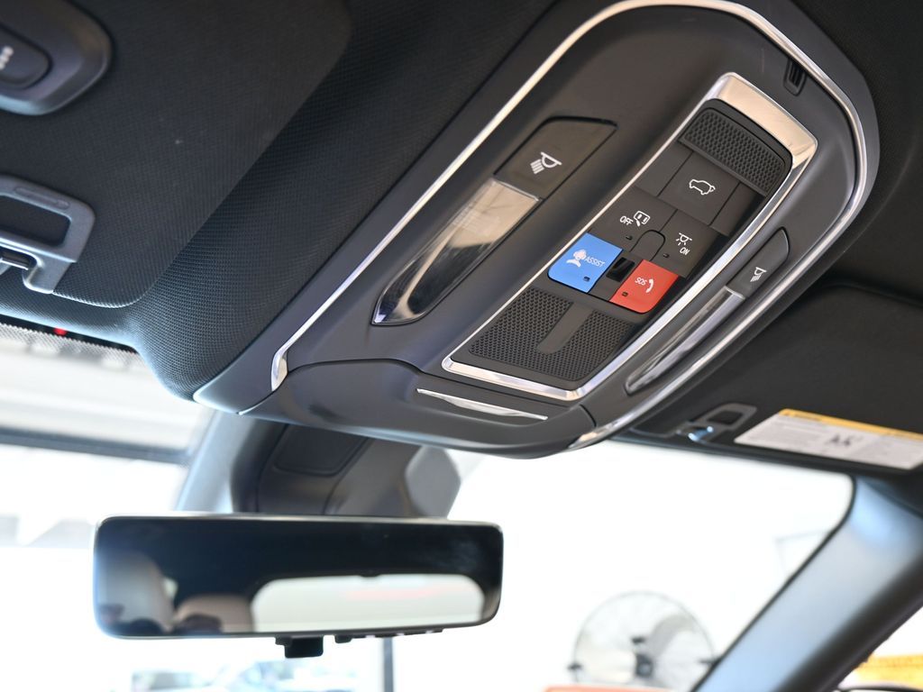 Used 2023 Baltic Gray Metallic Clearcoat Jeep Limited image 28