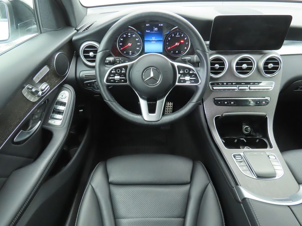 2021 Mercedes-Benz GLC 300 10