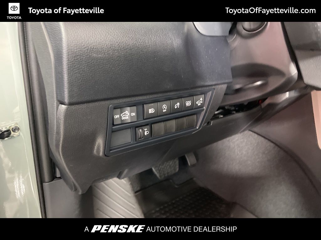 Thumbnail: 2025 Toyota Tundra - 21