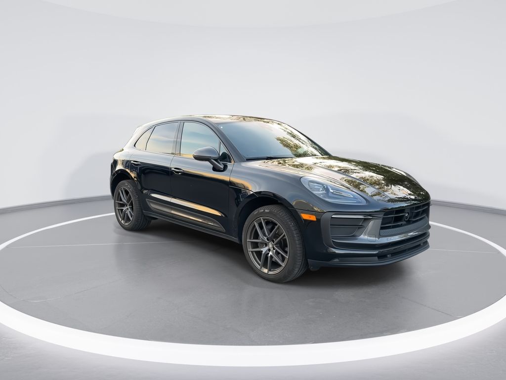 Thumbnail: 2024 Porsche Macan - 2