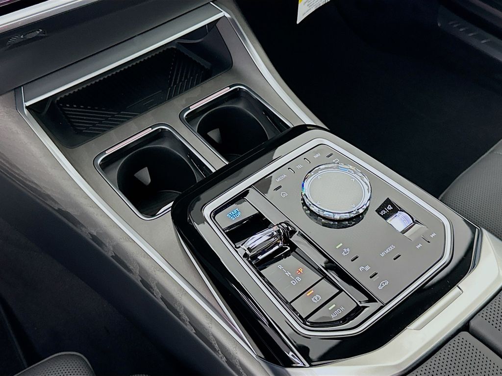 Thumbnail: 2026 BMW i7 - 15