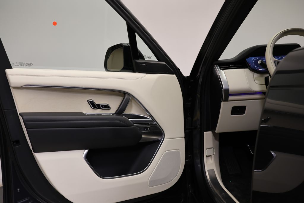 Thumbnail: 2023 Land Rover Range Rover - 26