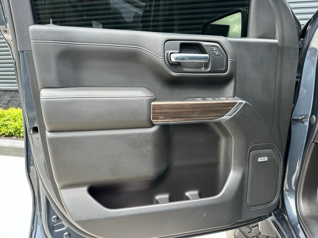 Thumbnail: 2020 Chevrolet Silverado 1500 - 13