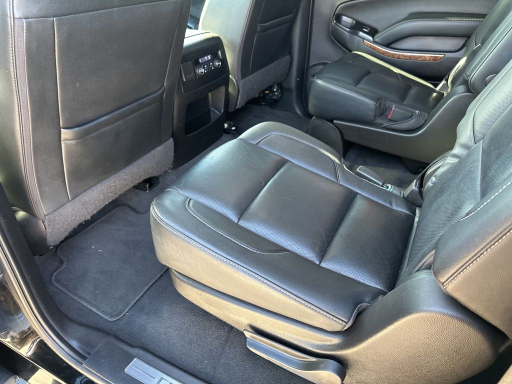 Used Car 2020 Chevrolet Suburban  Premier For Sale Under $40,000 In Austin, Texas