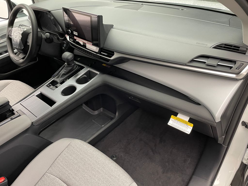 Thumbnail: 2025 Toyota Sienna - 16