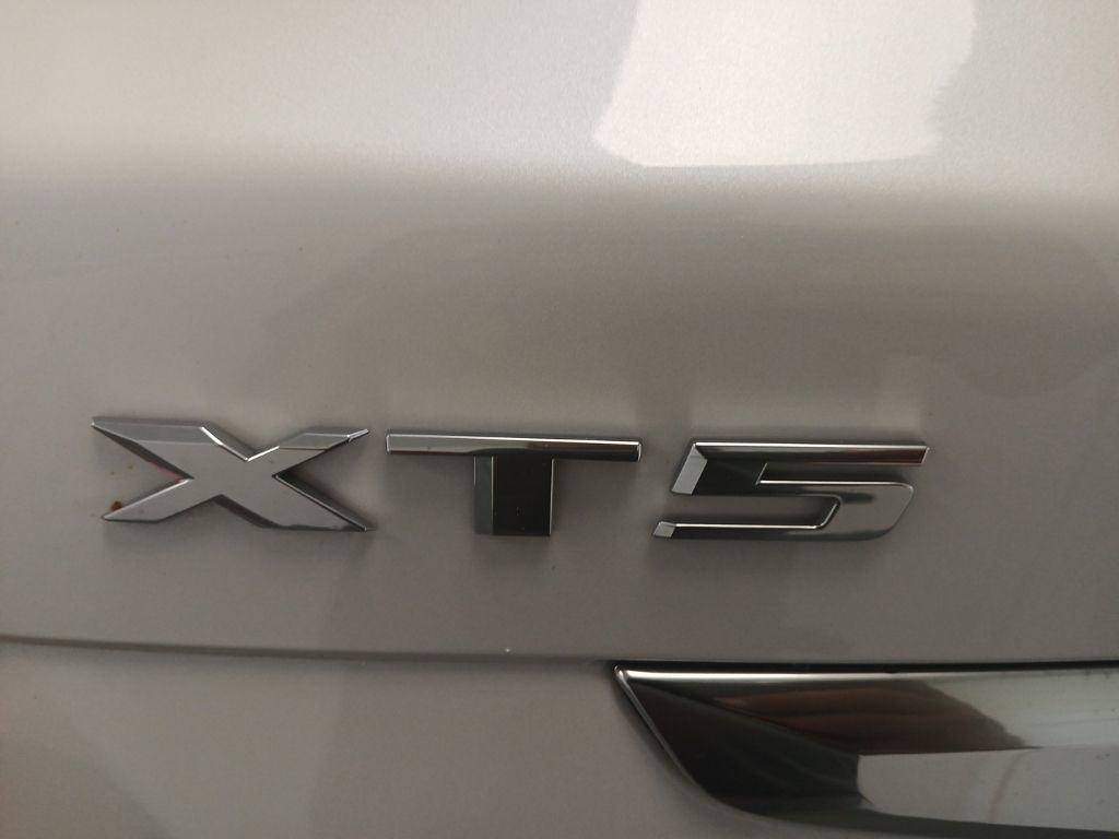 used 2022 Cadillac XT5 car, priced at $32,550