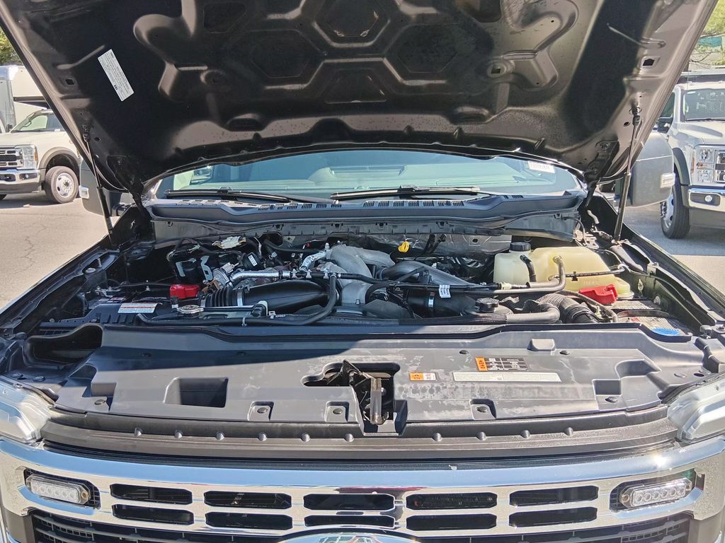 2025 Ford F-350 Chassis XL