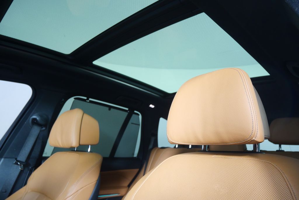 Thumbnail: 2020 BMW X5 - 11