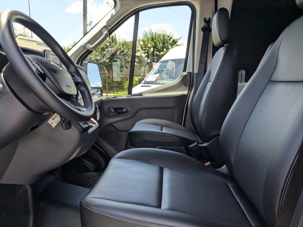 2025 Ford Transit 250