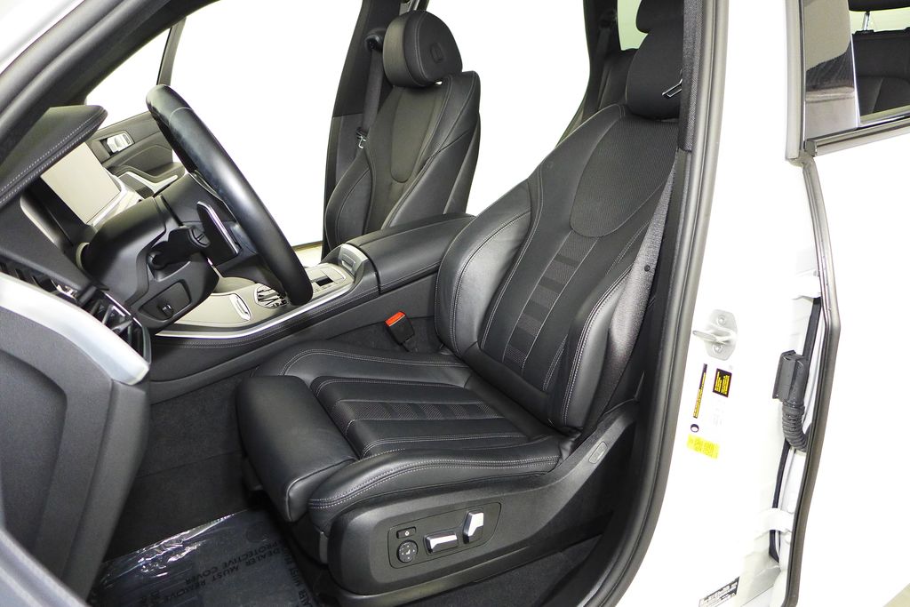 Thumbnail: 2022 BMW X5 - 21