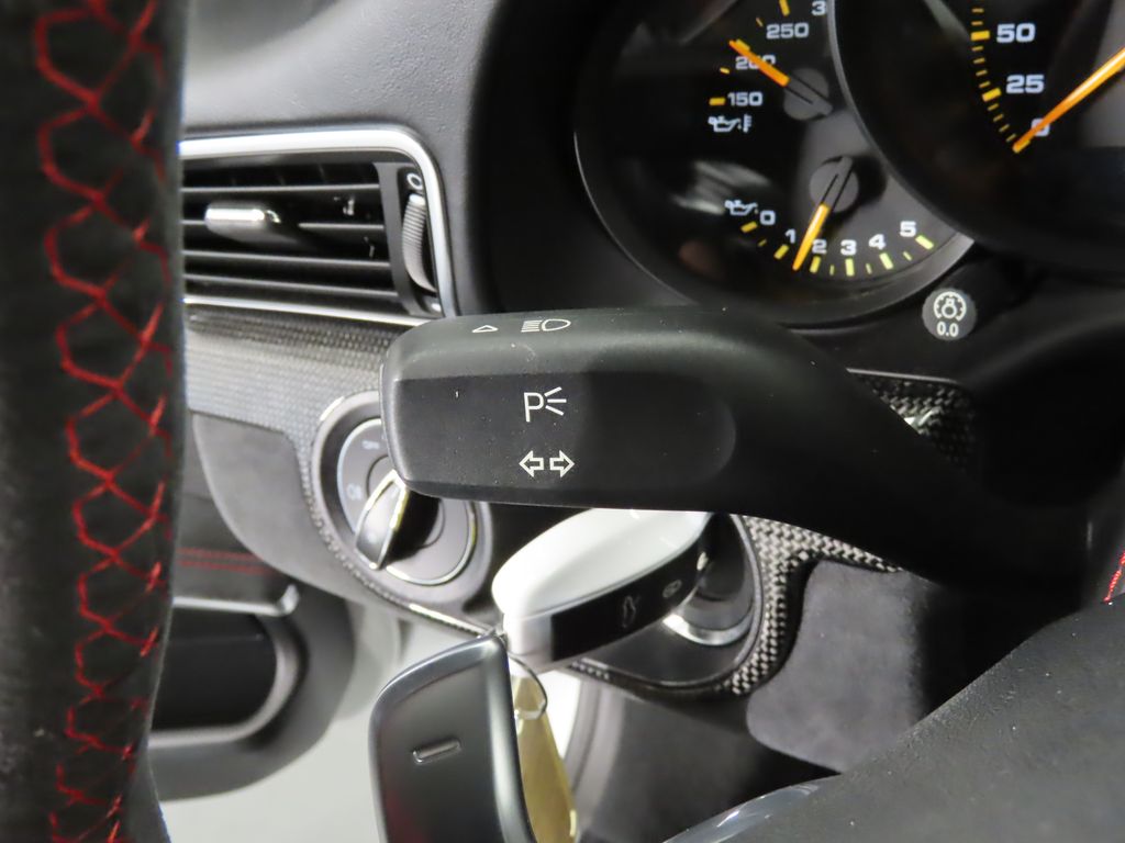 Thumbnail: 2014 Porsche 911 - 21