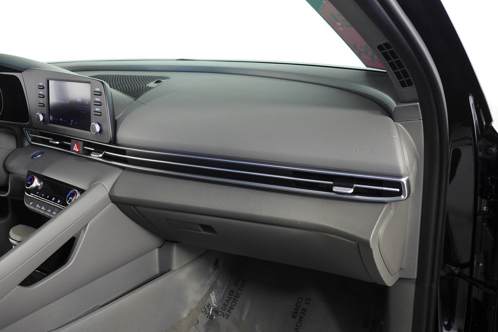 Thumbnail: 2023 Hyundai Elantra - 14