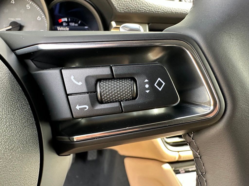 Thumbnail: 2026 Porsche Macan - 27
