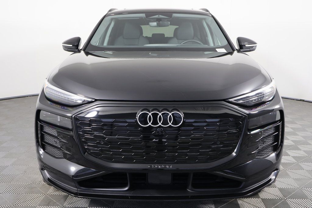 Thumbnail: 2025 Audi Q6 e-tron - 2