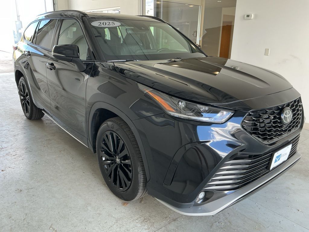 Midnight Black Metallic 2025 Toyota Highlander XSE AWD SUV / Crossover All-Wheel Drive 8-Speed Automatic
