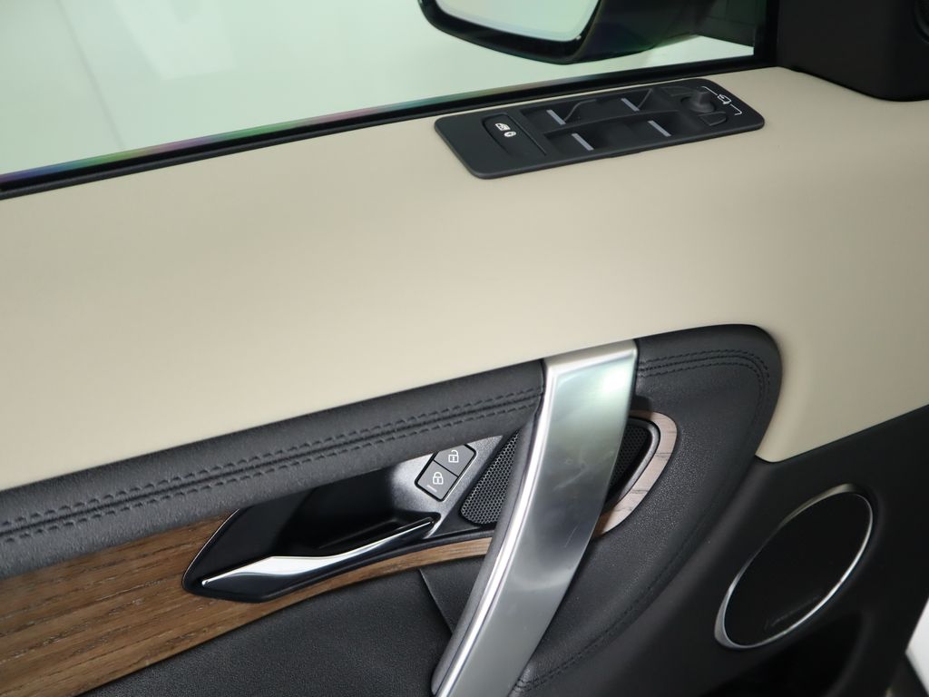 Thumbnail: 2024 Land Rover Discovery Sport - 24