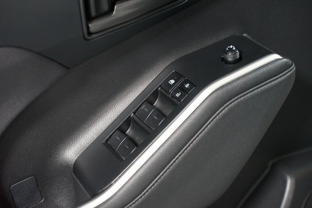 Thumbnail: 2024 Toyota Highlander - 32