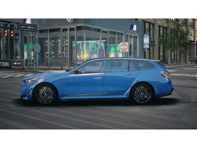 Thumbnail: 2026 BMW M5 - 4