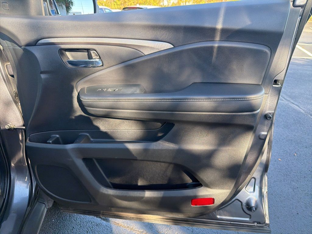 Thumbnail: 2023 Honda Ridgeline - 26