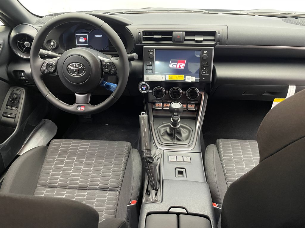Thumbnail: 2025 Toyota GR86 - 21