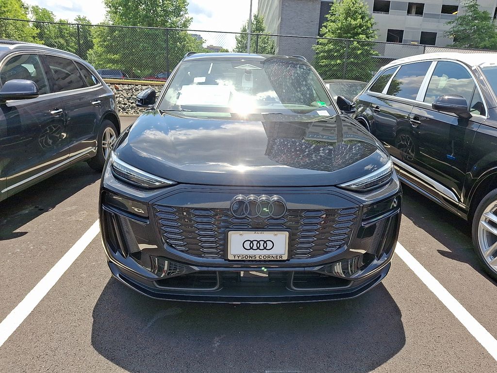 Thumbnail: 2025 Audi e-tron - 2