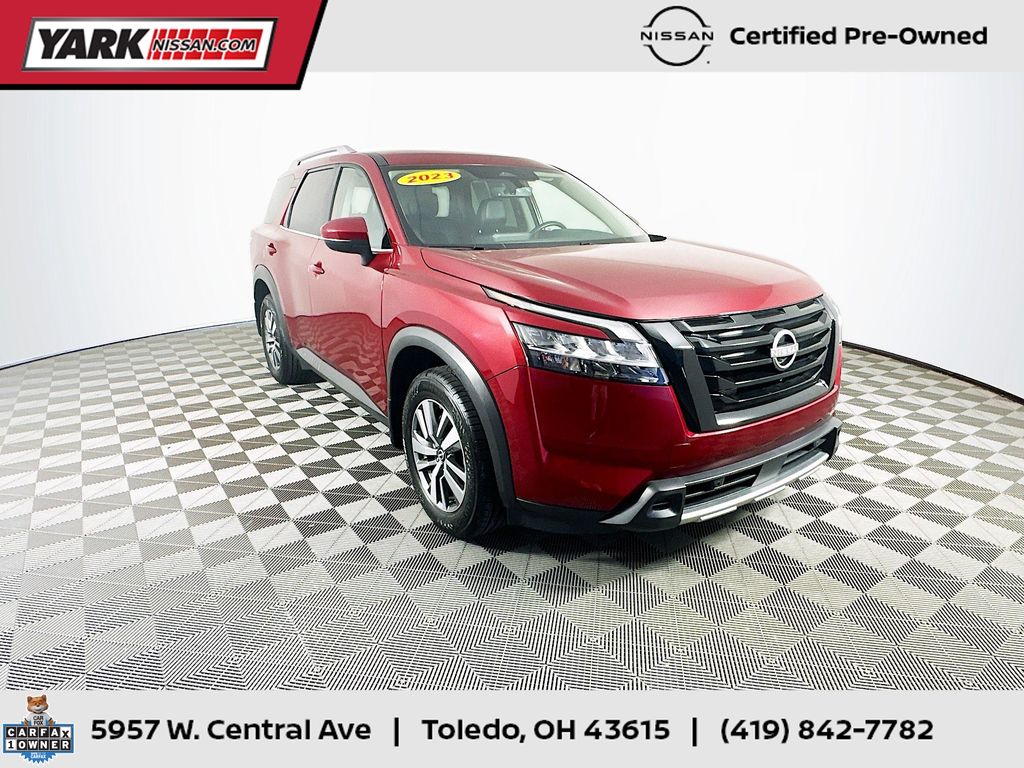 2023 Nissan Pathfinder SL 4WD