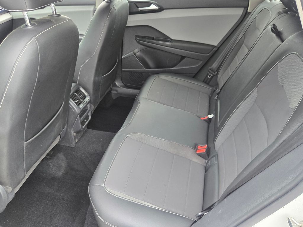2022 Volkswagen Taos - $17,900