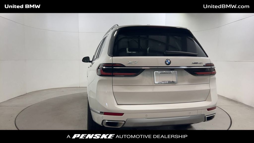 Thumbnail: 2023 BMW X7 - 7