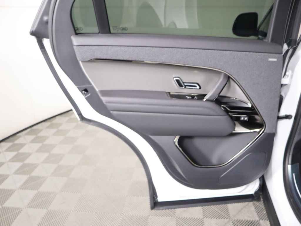 Thumbnail: 2025 Land Rover Range Rover Sport - 28