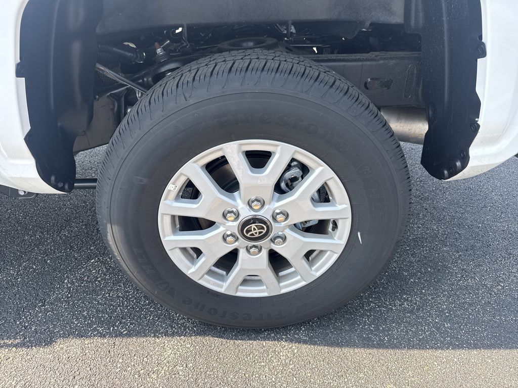 2026 Toyota Tacoma SR5 - Photo 11
