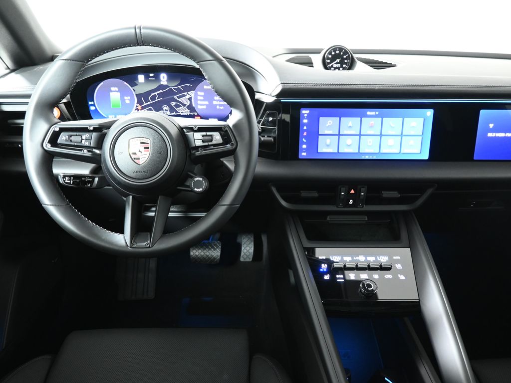 Thumbnail: 2024 Porsche Macan - 16