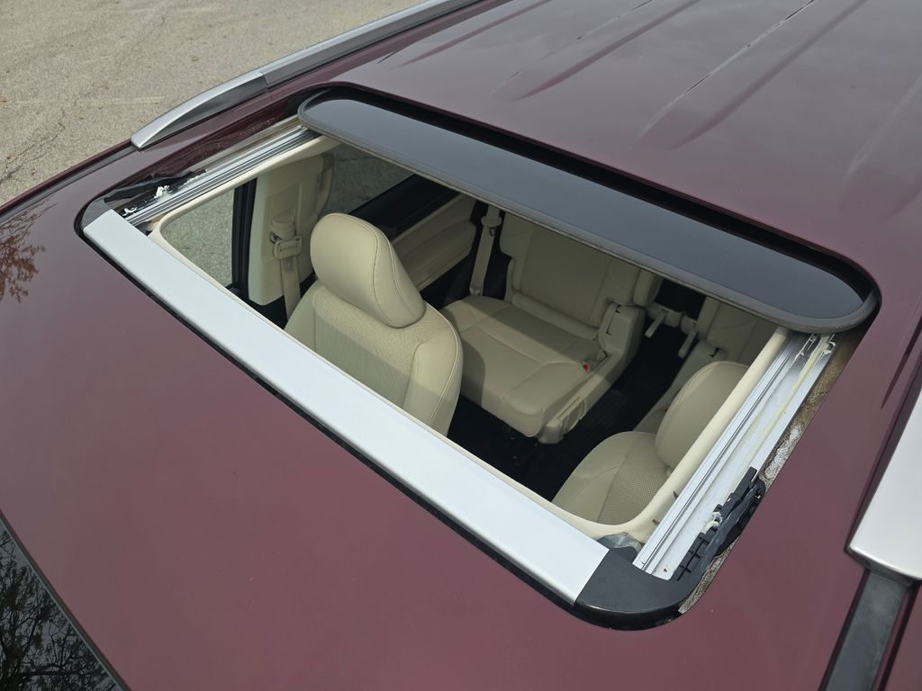 Used 2021 Red Lexus 460 image 3
