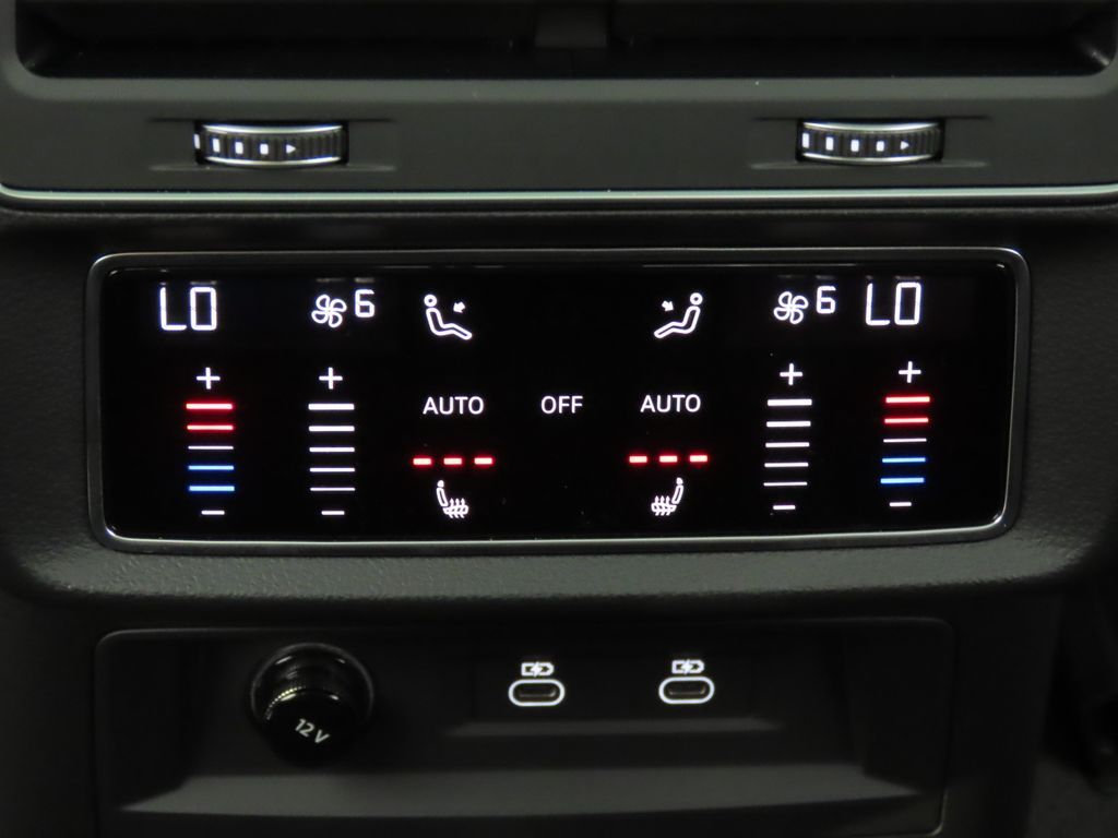 Thumbnail: 2026 Audi Q7 - 26