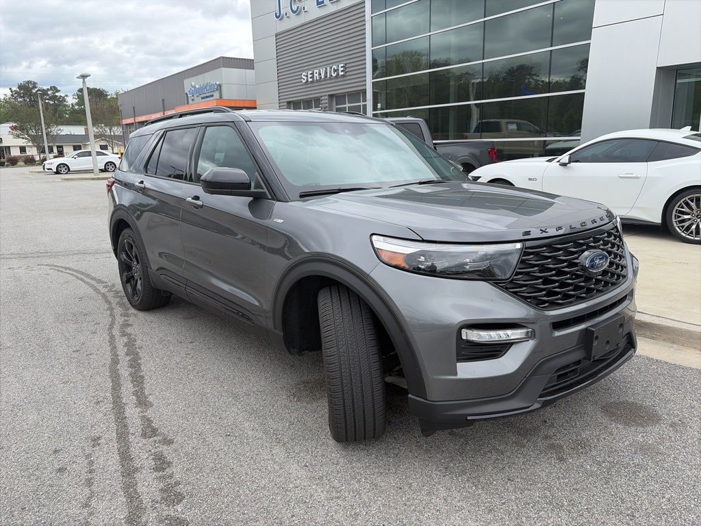 2023 Ford Explorer ST-Line