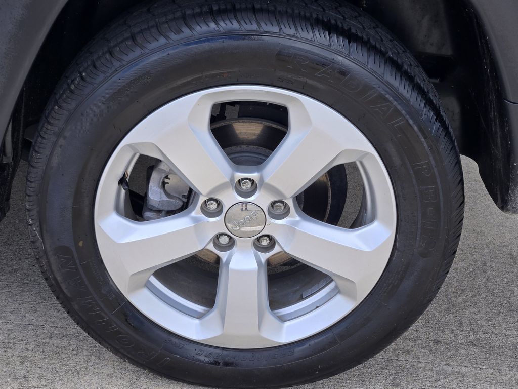 2018 Jeep Compass Latitude Silver at Bravo Nissan
