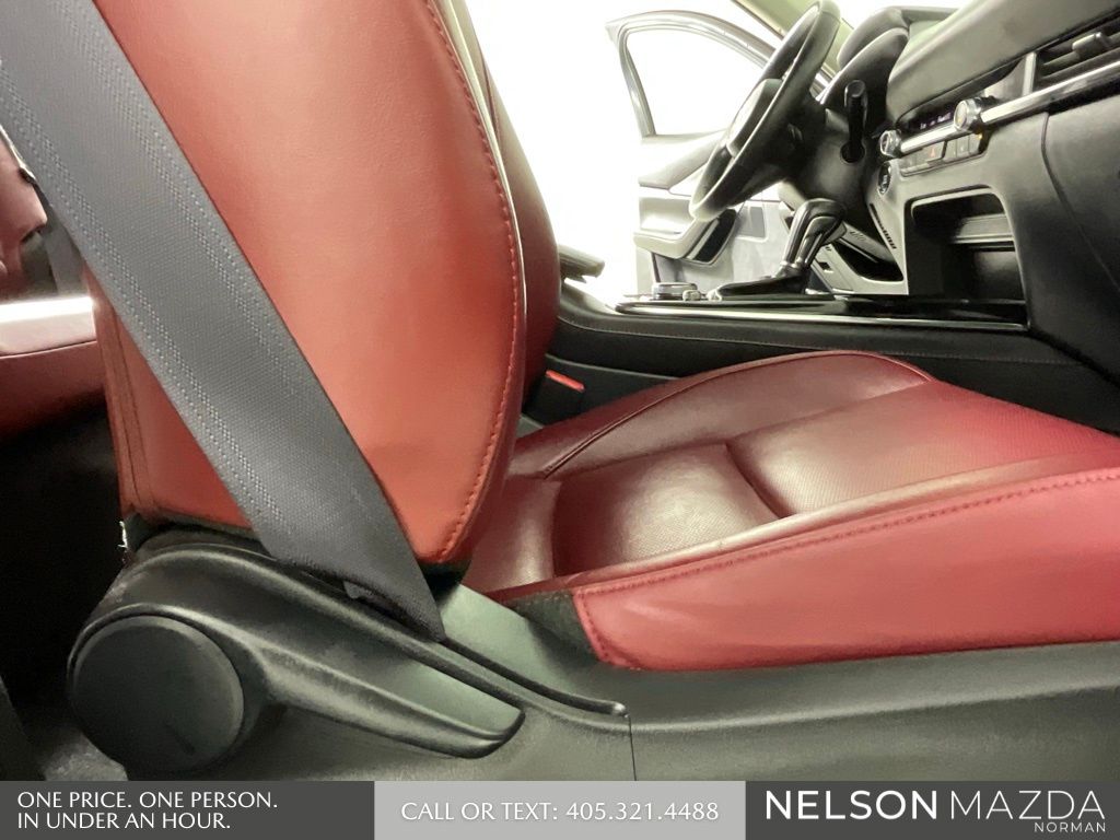 Certified Used 2025 Gray Mazda 2.5 S Carbon Edition image 28