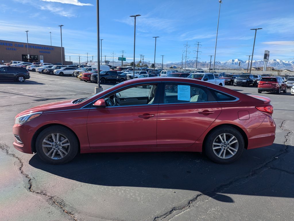 2017 Hyundai Sonata Base 8