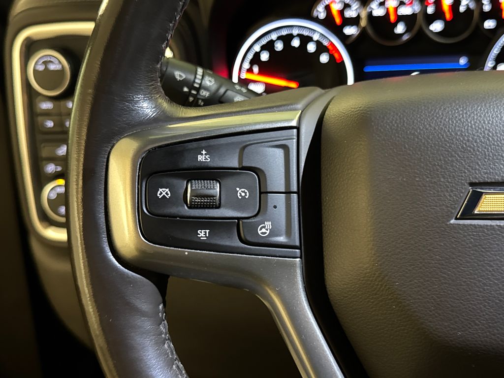 2021 Shadow Gray Metallic Chevrolet Silverado 1500 LT 4X4 Truck