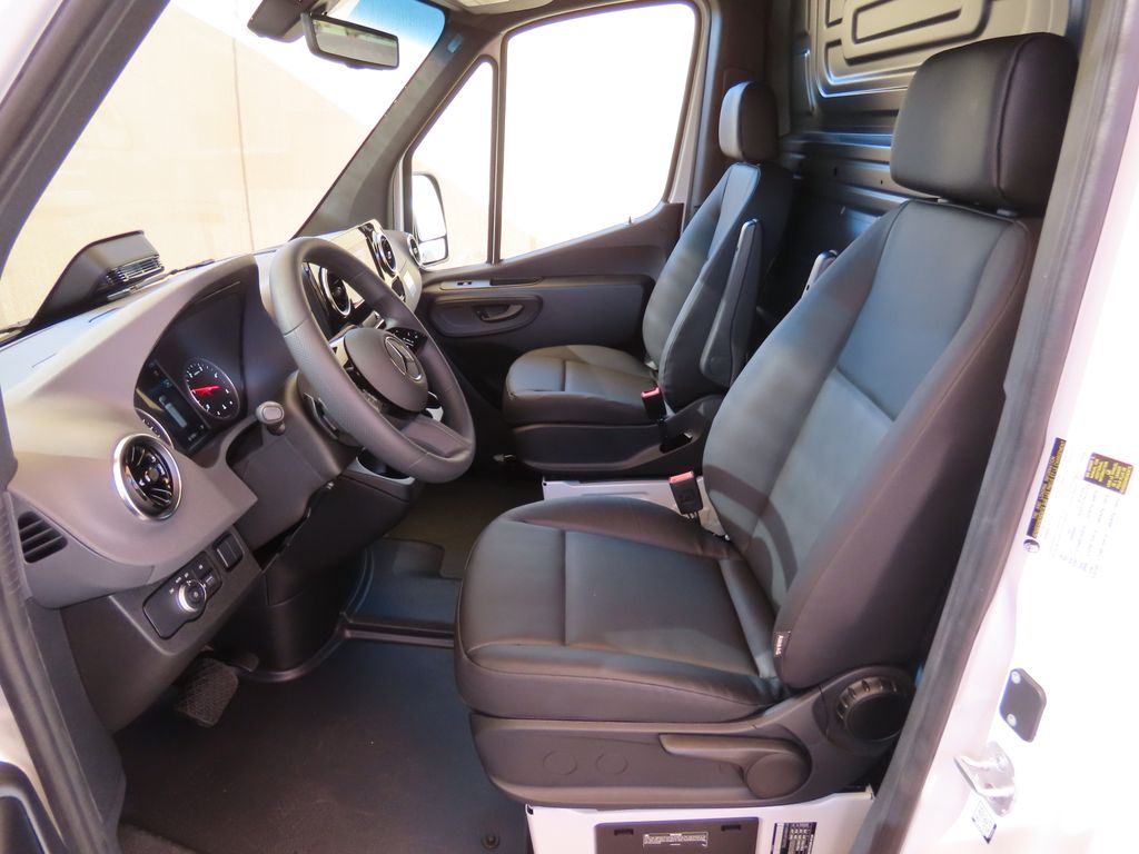 Thumbnail: 2026 Mercedes-Benz Sprinter - 19