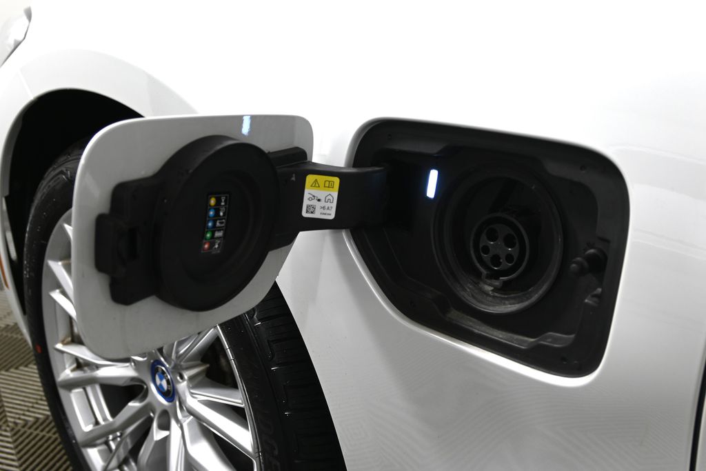 Thumbnail: 2023 BMW 3 Series - 15