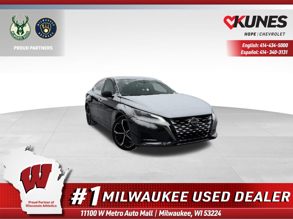 Super Black Clearcoat 2024 Nissan Altima 2.5 SR FWD Sedan Front-Wheel Drive Continuously Variable Transmission