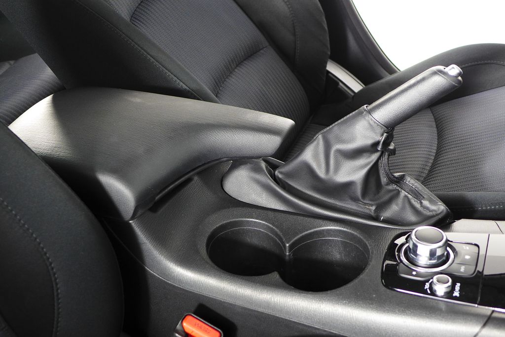Thumbnail: 2016 Mazda Mazda3 - 16