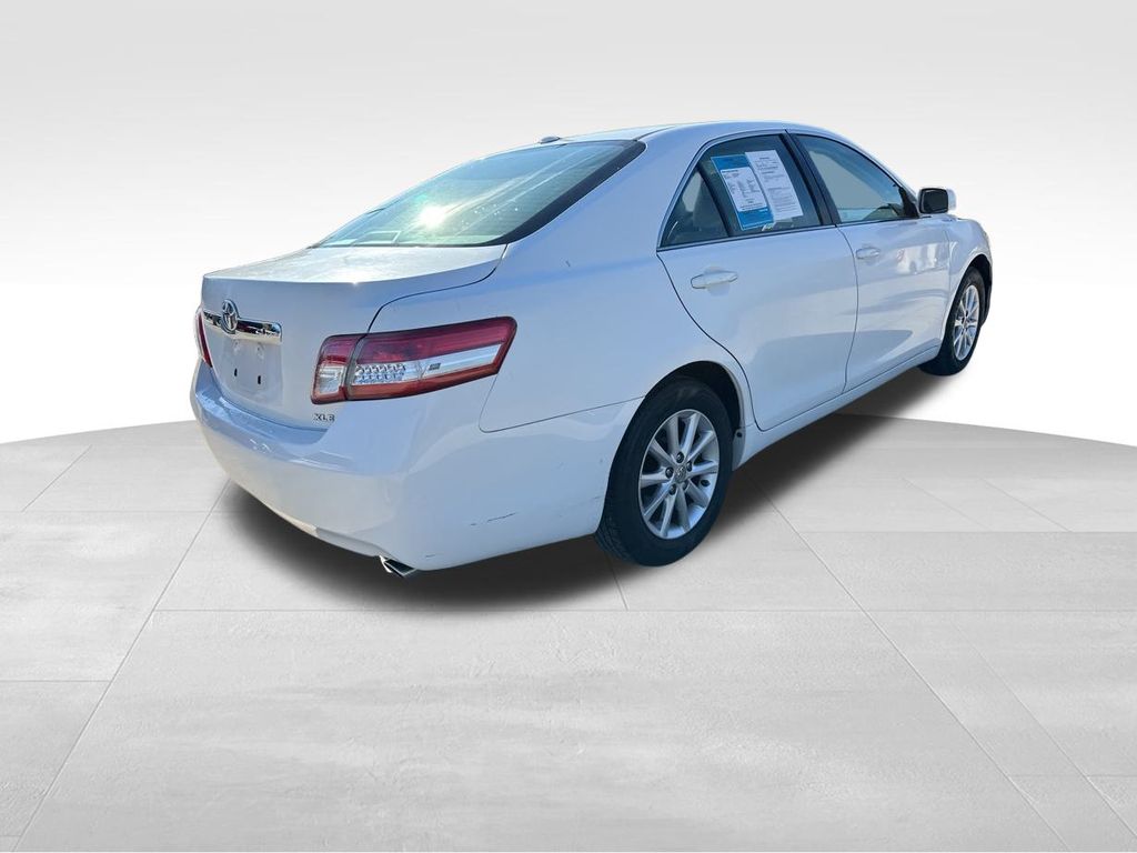 2010 Toyota Camry XLE 9