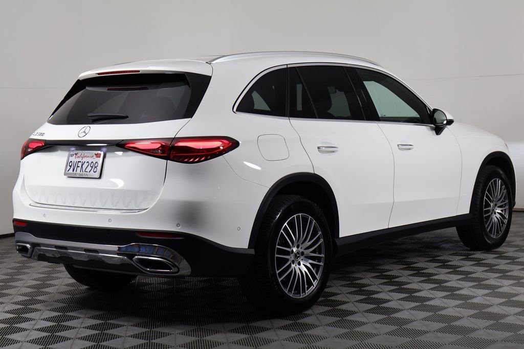 Thumbnail: 2026 Mercedes-Benz GLC - 4