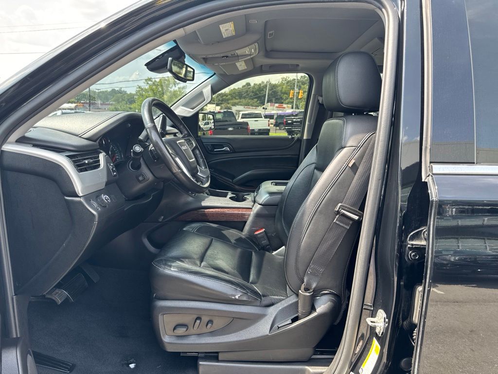 Used 2020 Black GMC SLT image 11