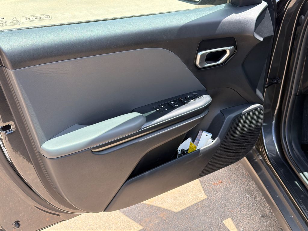 Used 2025 Gray Kia LXS image 10