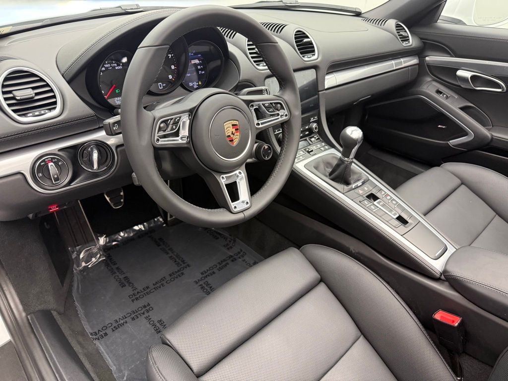 Thumbnail: 2025 Porsche 718 Boxster - 4