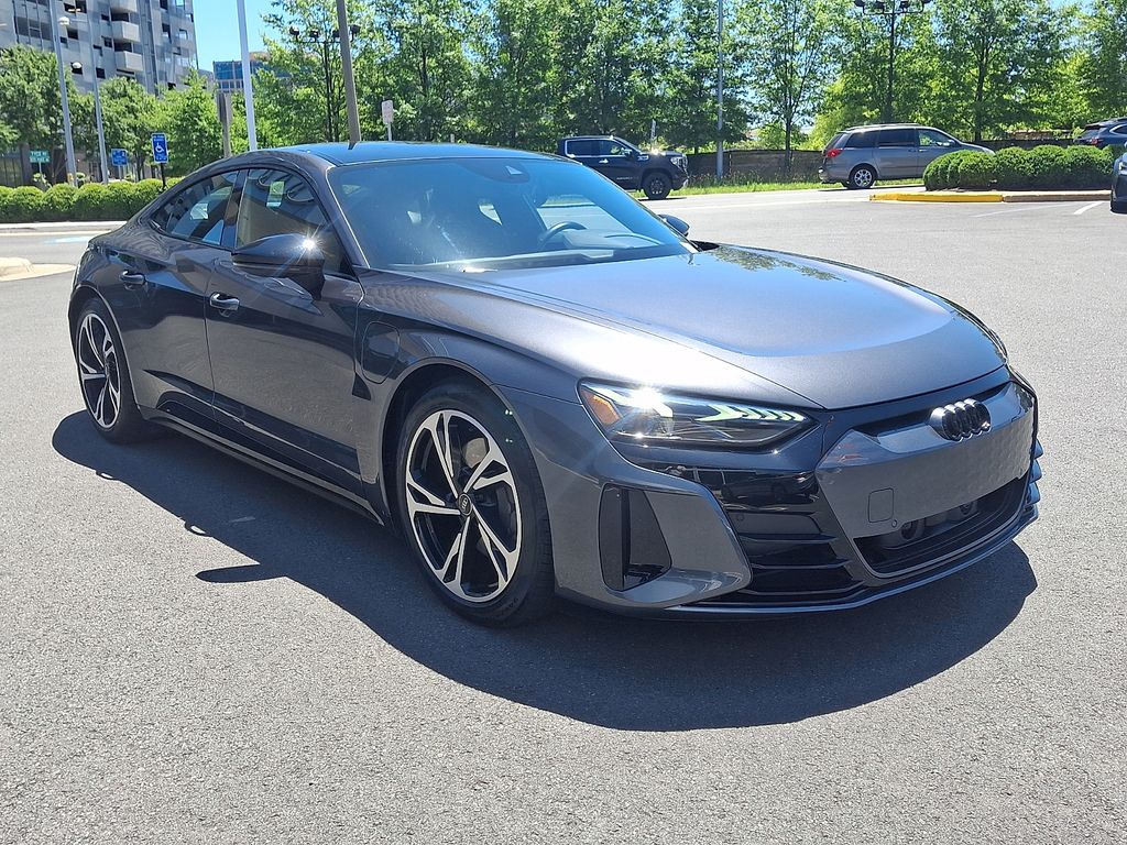 Thumbnail: 2023 Audi e-tron GT - 3